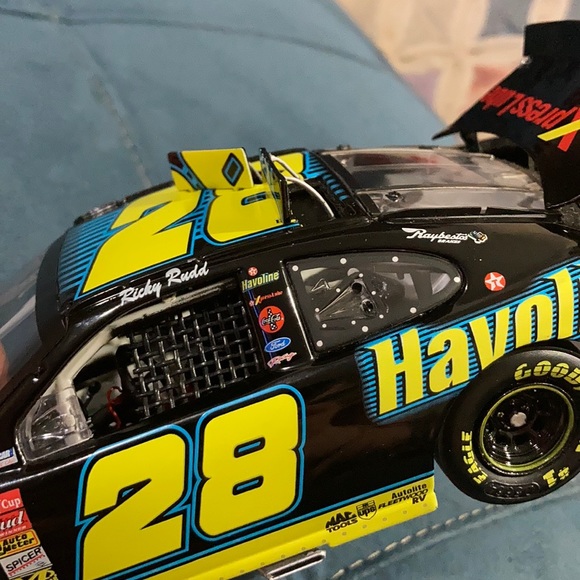 Nescar Ricky Rudd diecast car - Picture 8 of 8